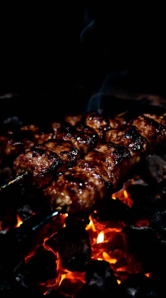 深夜食堂:一口爆汁的炭火烤肉串 - 红叶影院 深夜食堂:一口爆汁的炭火烤肉串 - 红叶影院